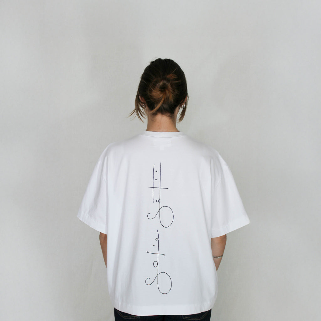 THE WHITE OVERSIZED SIGNATURE T-SHIRT