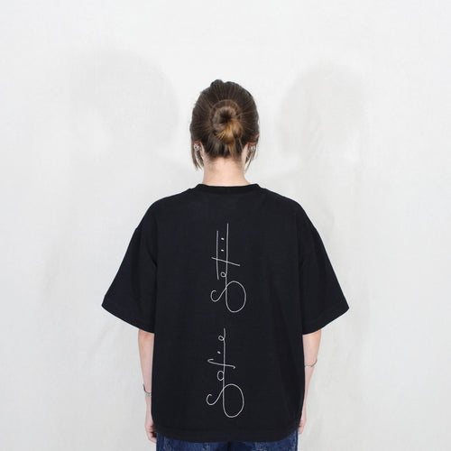 THE BLACK OVERSIZED SIGNATURE T-SHIRT